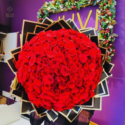 big rose bouquet