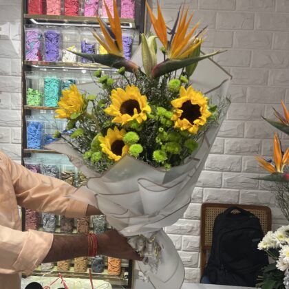 Golden Radiance Bouquet
